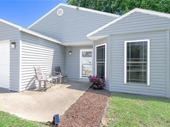 1210 Spring St, Bentonville, AR 72712