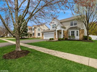 251 Pembrook Ln, Mundelein, IL 60060