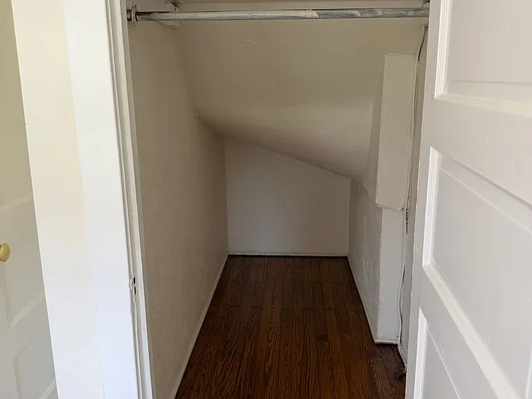 214 N Saint Cloud St — Photo 10