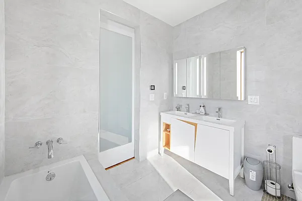 Rented by TorsX Inc | media 22