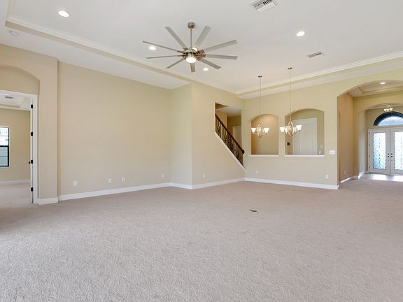 14ft Ceilings / 8ft Doors!