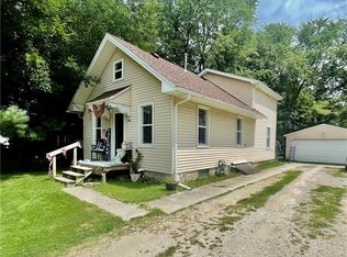 959 Patchen Rd, Oregon, OH 43616