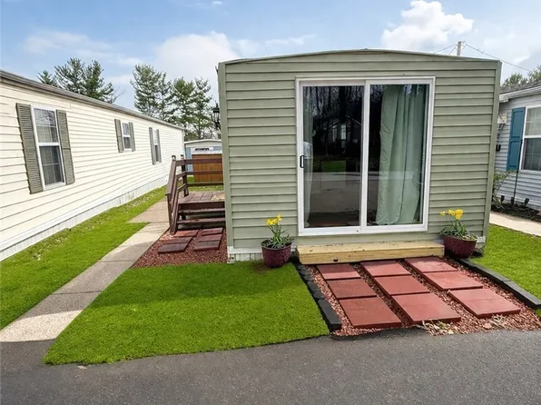 9735 Chillicothe Rd, Willoughby, OH 44094