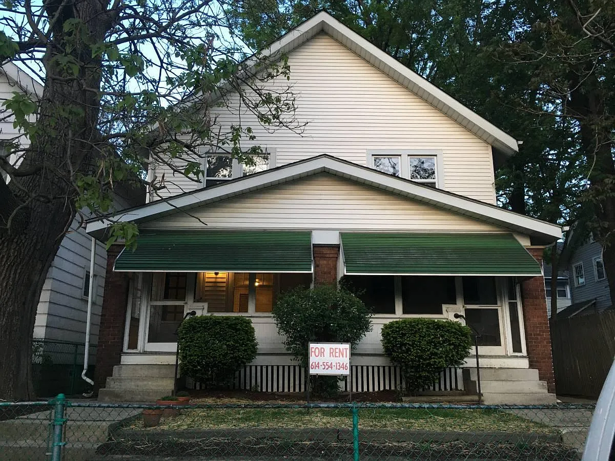 2438 Glenmawr Ave — Photo 1