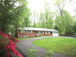 3512 Barkley Dr, Fairfax, VA 22031