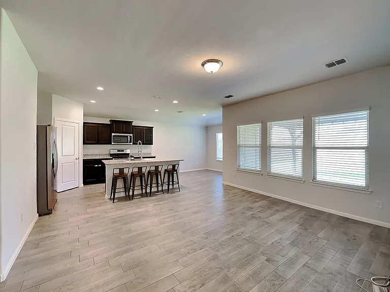 2316 Stallings Rd — Photo 2