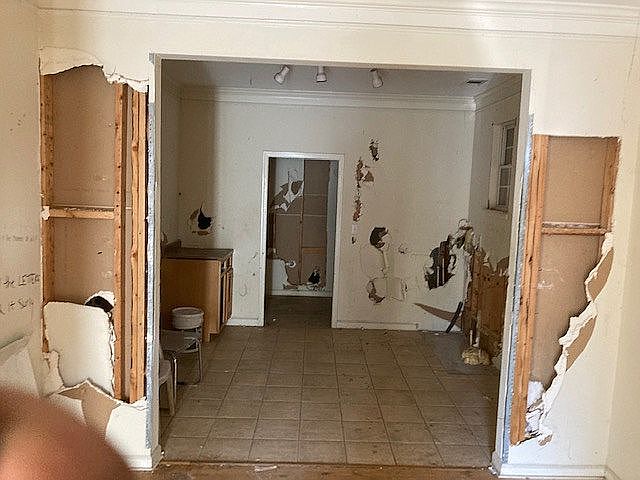2nd image of 519 Griffin St NW