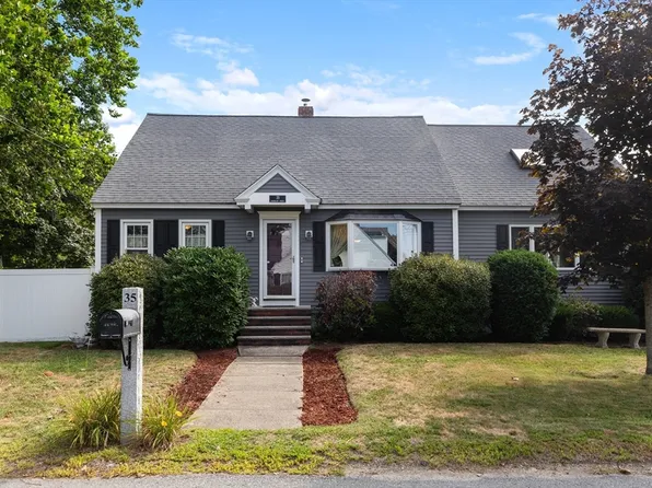 35 Champlain St, Dracut, MA 01826