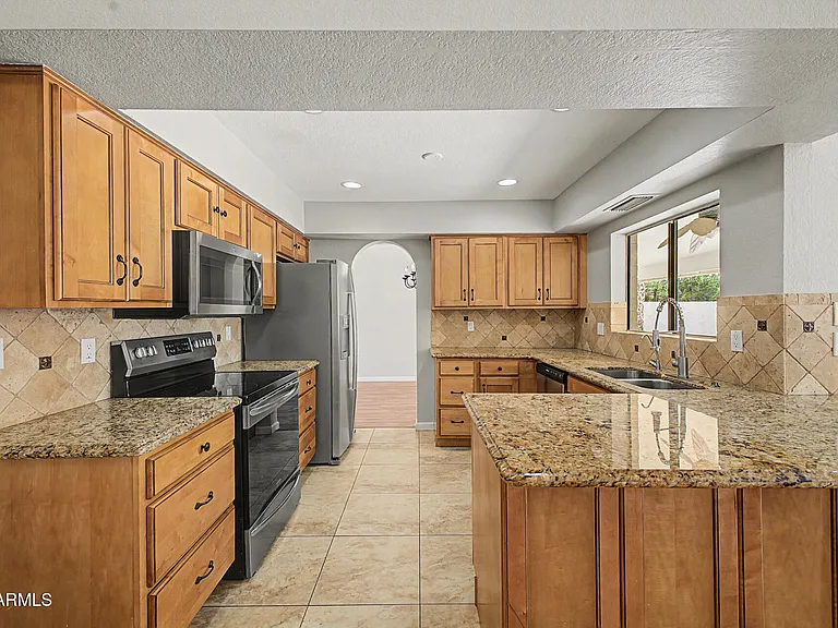 5731 E Marilyn Rd — Photo 10