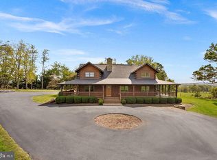 18837 Trinity Church Rd, Purcellville, VA 20132