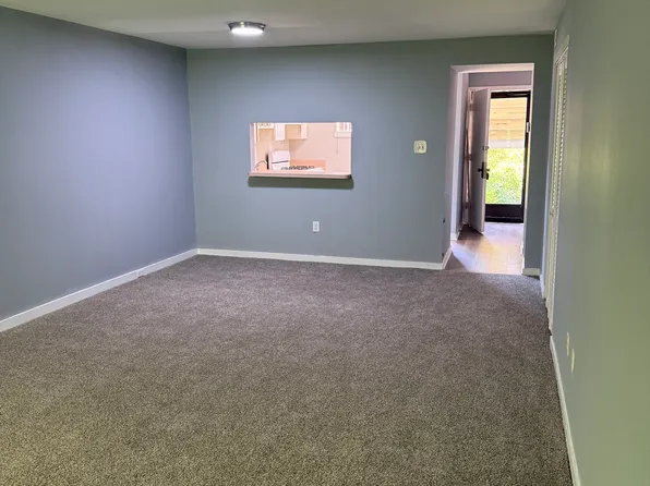 10386 Iron Mill Rd, North Chesterfield, VA 23235