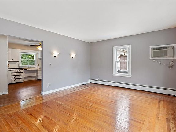 4th image of 111 White Pkwy