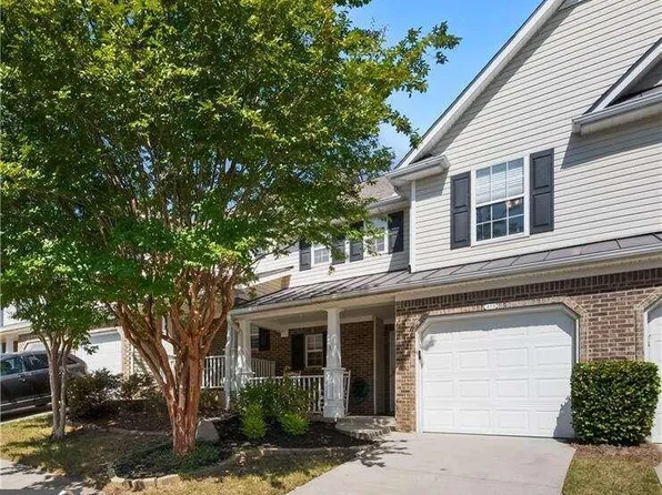 415 Red Coat Ln, Woodstock, GA 30188