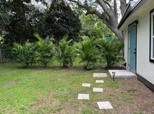1076 Philippe Pkwy #B, Safety Harbor, FL 34695