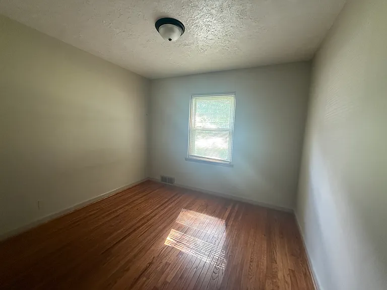 4691 Anita Dr — Photo 3