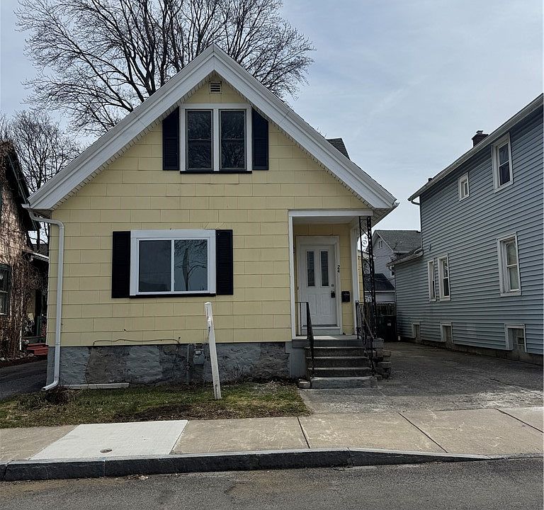 1st image of 24 Bloomfield Pl