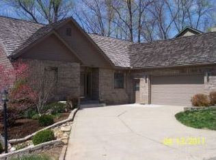 9448 S Harbour Pointe Dr, Bloomington, IN 47401