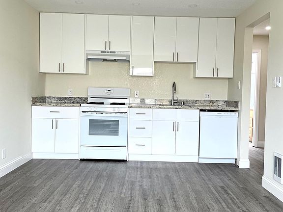 4th image of 1418 Noriega St APT 4