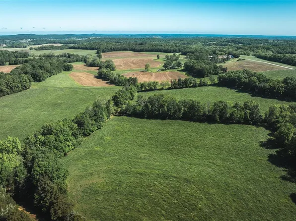5901 Vedder Rd, New Haven, MO 63068