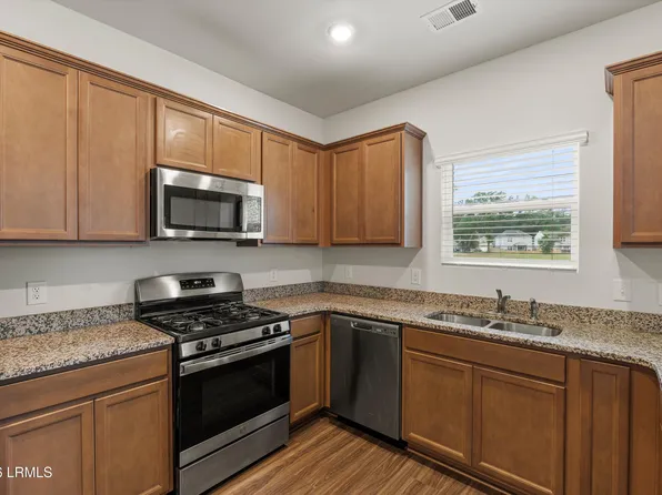 46 Cedarwood Street, Beaufort, SC 29906