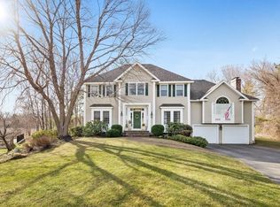 6 Robinswood Way, Andover, MA 01810