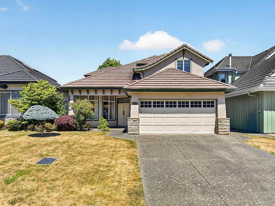 1st image of 6215 Dunsmuir Cres