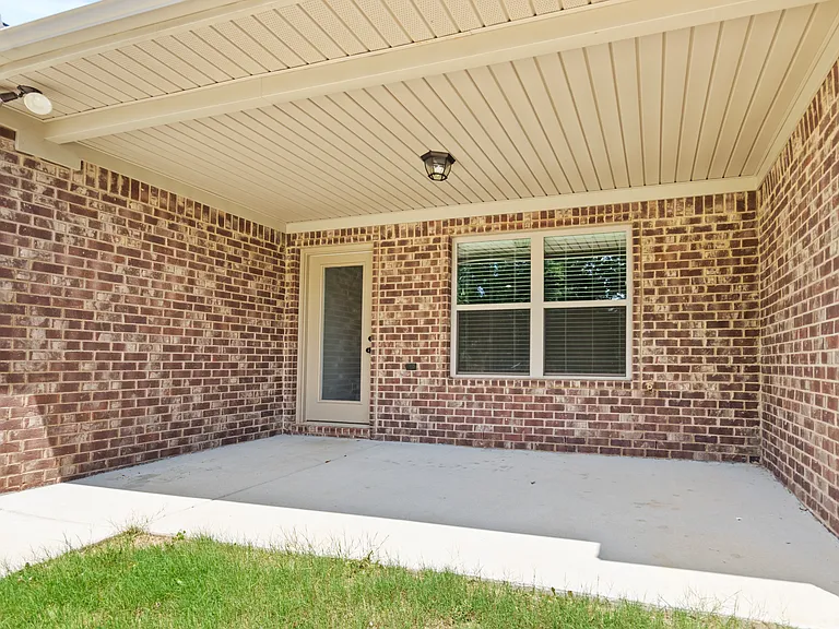 Lucas Ferry Townhomes — Photo 32