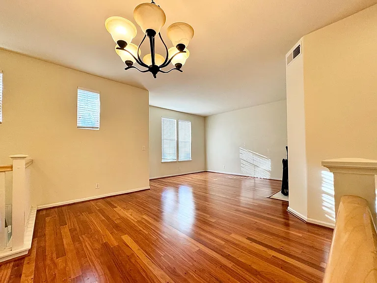 2455 Azevedo Ct — Photo 5