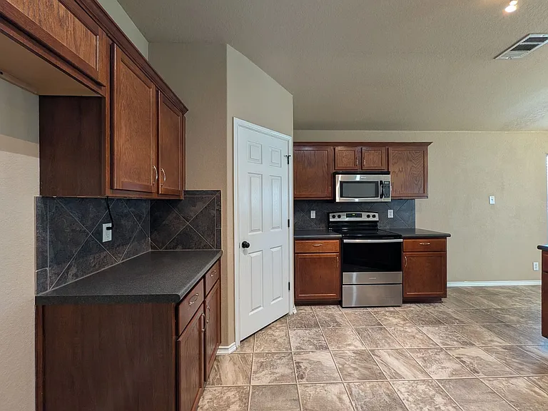 246 Crane Crest Dr — Photo 5