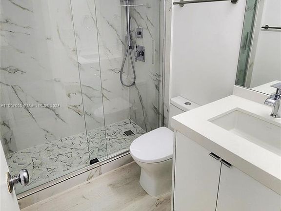 2nd image of 1127 Euclid Ave APT 105