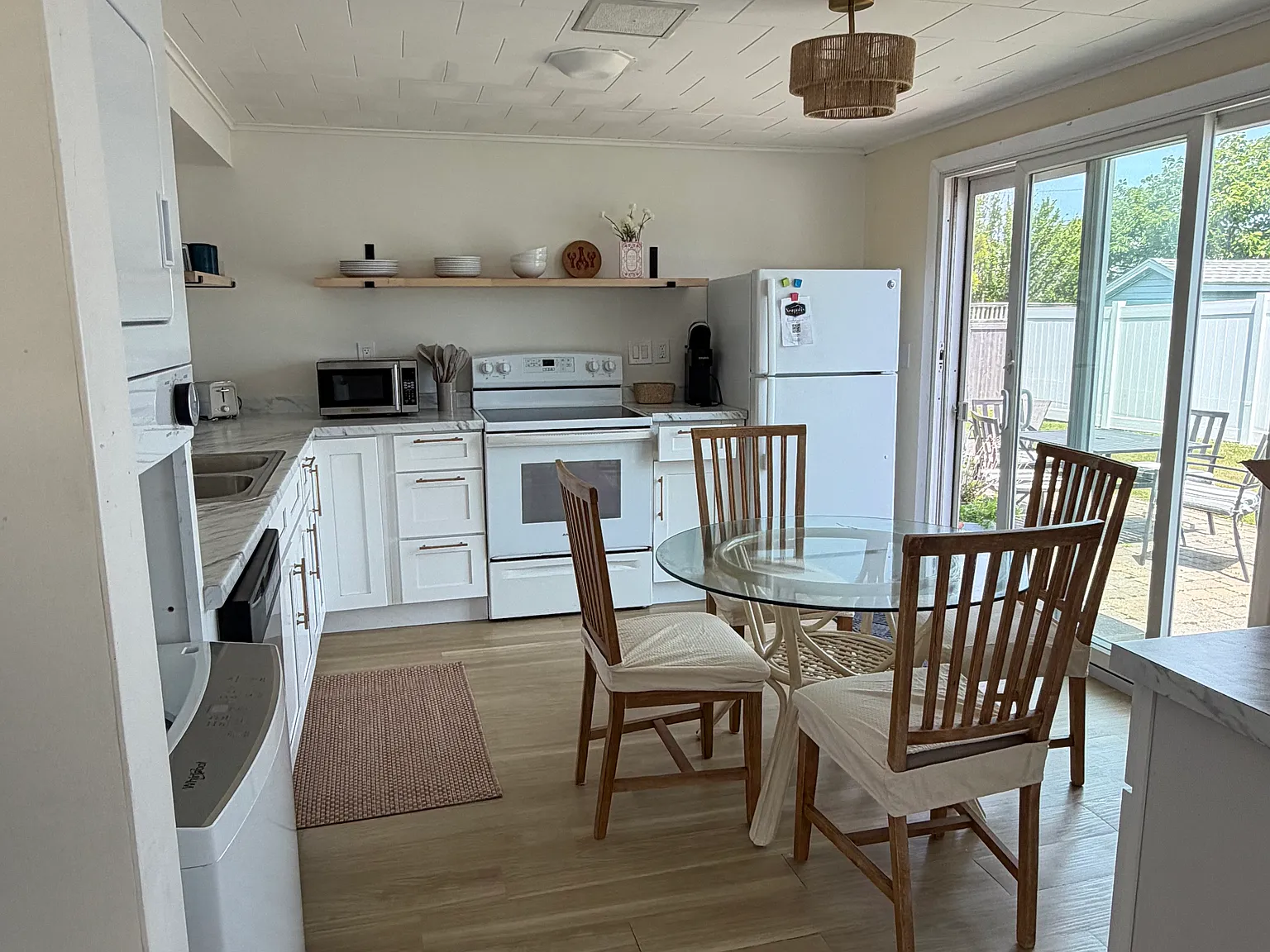 2 bed, 720 sqft, $2,000 — Photo 4