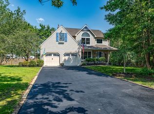 19 Chadwyn Dr, Ocean View, NJ 08230