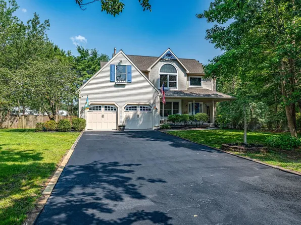 19 Chadwyn Dr, Ocean View, NJ 08230