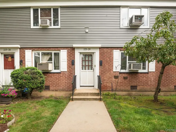 225-24 Manor Road #814, Queens Village, NY 11427