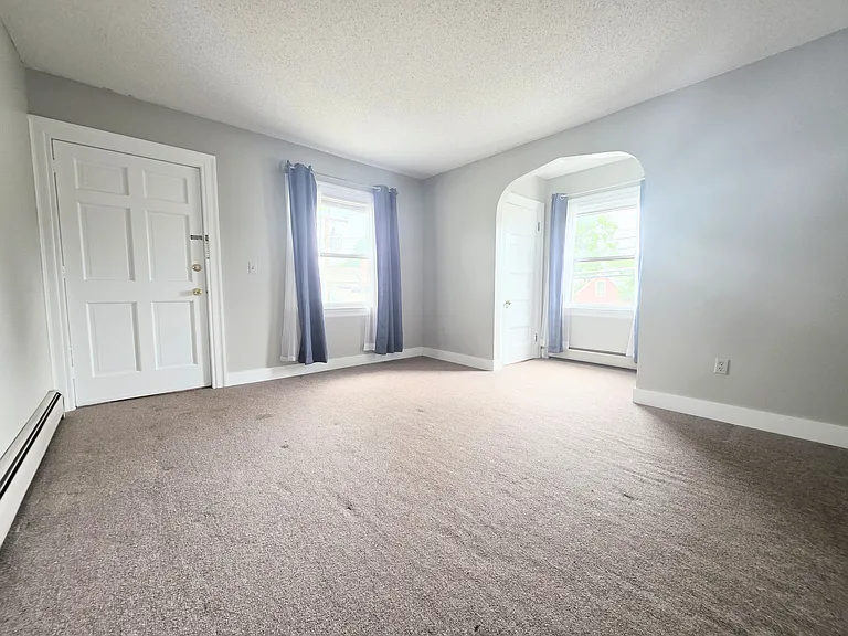 80 N State St #4 — Photo 8