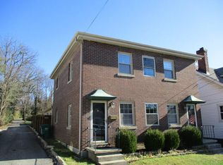 220 N 1st St, Danville, KY 40422