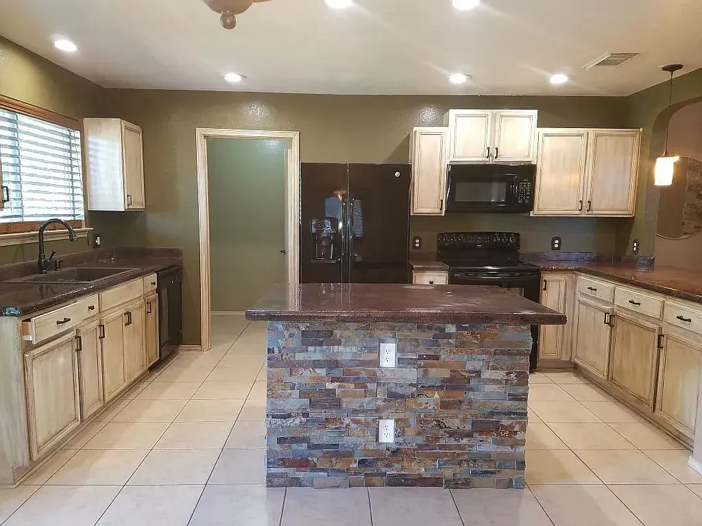 3 bed, 1544 sqft, $1,875 — Photo 4