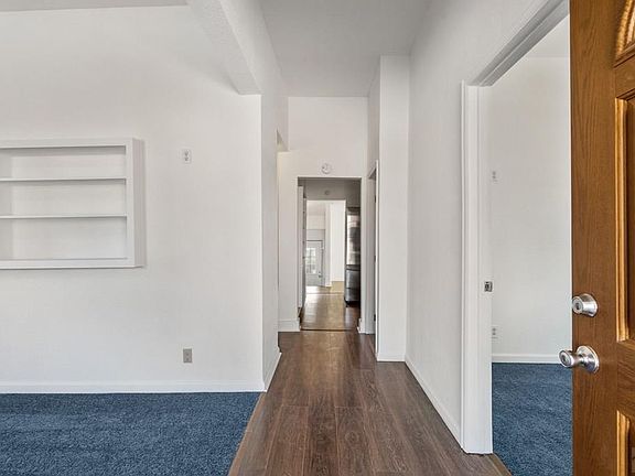 5th image of 1218 E 7th St