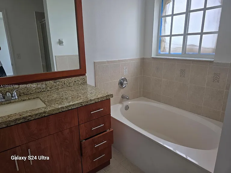 13658 SW 142nd Ter — Photo 38