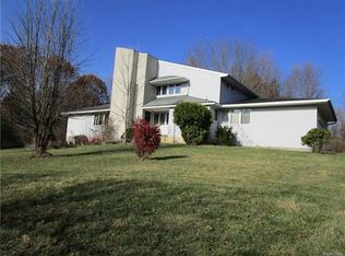 100 Homer Taylor Dr, Oakland, MI 48363