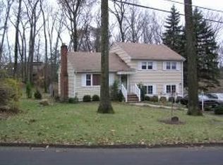 4 Hillcrest Dr, Denville, NJ 07834