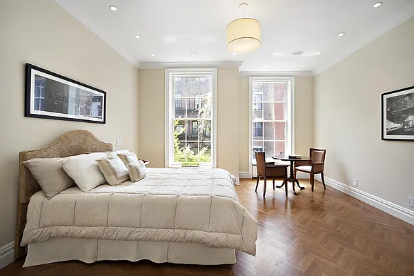 Sold by Corcoran | media 8