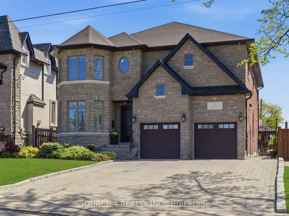 39 Amesbury Dr, Toronto, ON M6M 4H5