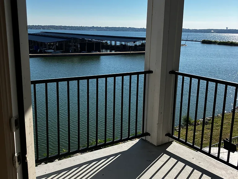 peaceful upper (2nd level) deck; perfect for your morning coffee, tea and juice