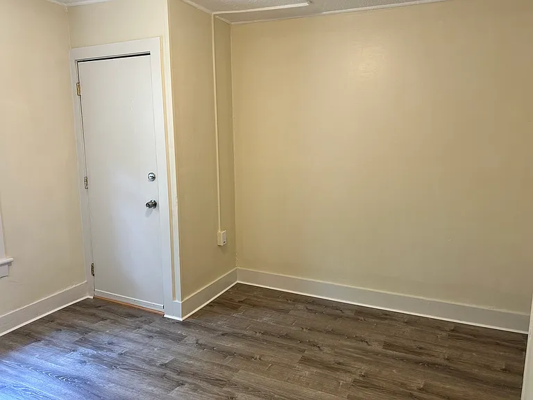 10 Devens St #2B — Photo 5