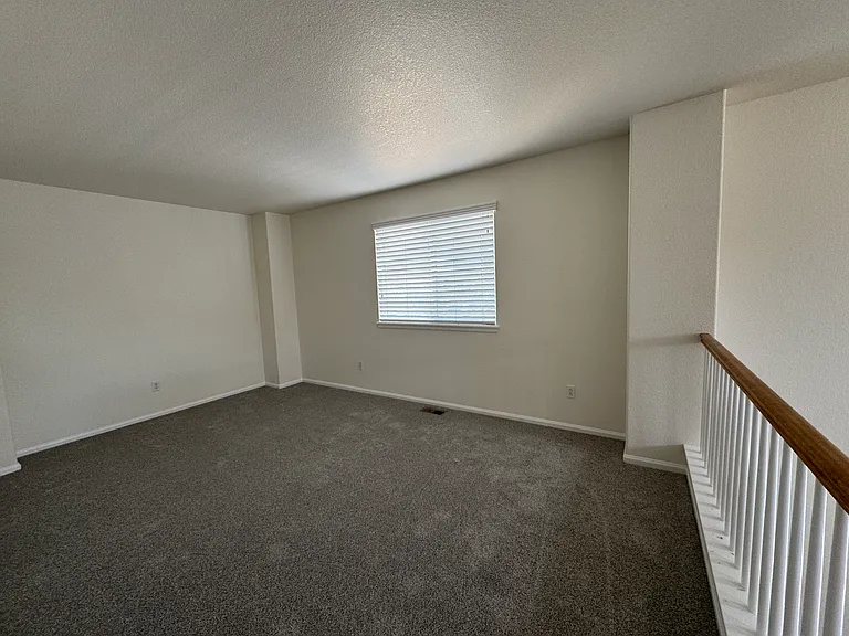 10549 Laurelglen Cir — Photo 13