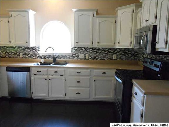 5th image of 14286 Stockade Dr