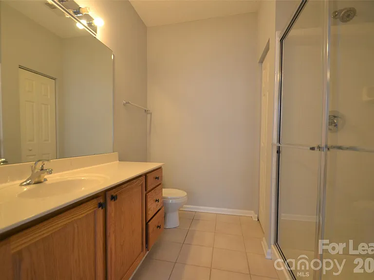 8035 Sultana Cir — Photo 19
