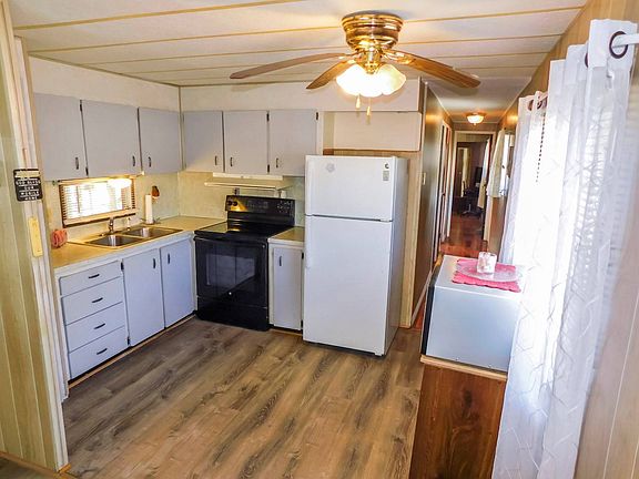 5th image of 5051 Silk Oak St