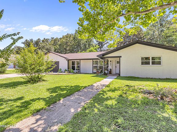 4th image of 12379 Cypress Dr